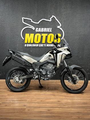 HONDA XRE 300 SAHARA ADVENTURE HONDA XRE 300 SAHARA ADVENTURE